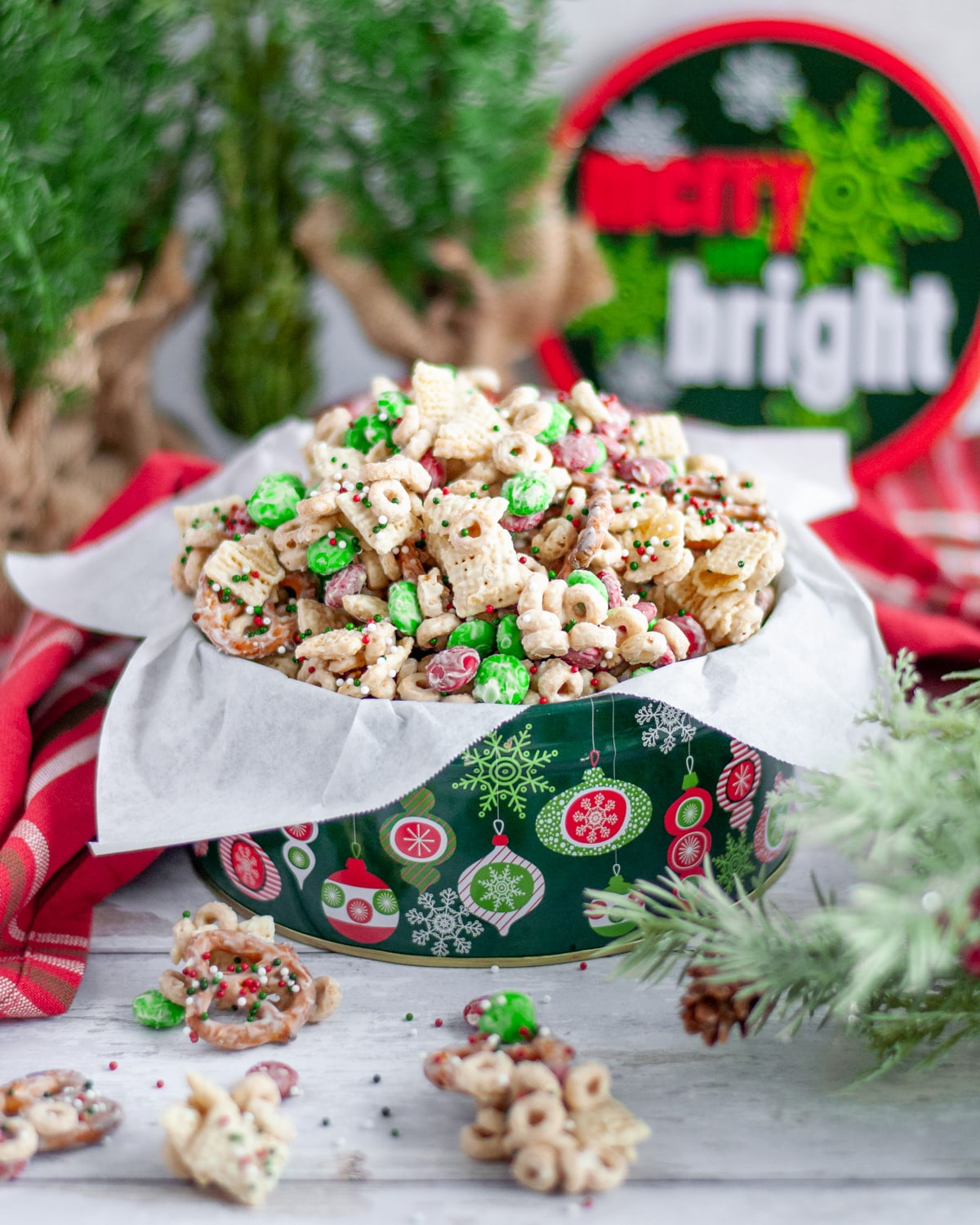 Homemade Reindeer Chow Recipe pertaining to Reindeer Food Recipe